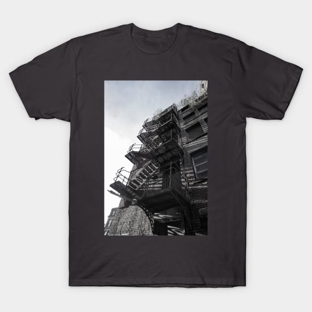 urban jungle 2 T-Shirt by outlawalien